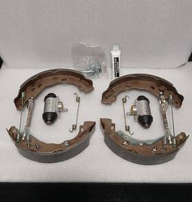 1619229880 Bosch Ks4703 Kit Super Pro Rear Drum Brake Peugeot Citroen Models G3f