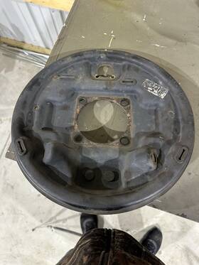 25976963 Chevrolet 2009-2013 Chevy Silverado Gmc Sierra 1500 Rear Drum Brake Backing Plate