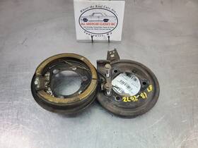 544.gm1z09 Chevrolet 2005-13 C6 Corvette Rear Backing Plate Pair Lh/rh - Oem
