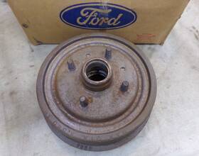 D0zz-1102-a Ford Brake Drum And Hub Front 1970 Mustang Falcon 1970/72 Maverick 6 Cyl. Nos