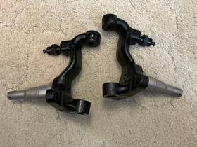 3902952 Gm 67 68 69 Camaro Firebird Original Front Spindles With Drum Brakes Rh And Lh