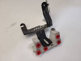 52128384ac Jeep 2002 02 Liberty Brake Proportioning Valve