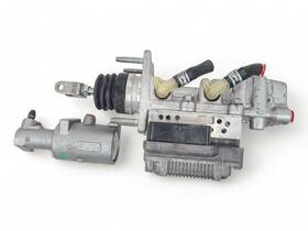 47050-33100 Lexus Es300h 13-16 Master Brake Cylinder Assy D047 Oem 2013 2014