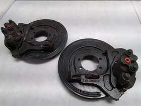 544.am8506 Mopar Jeep Tj Wrangler Disc Brake Dana 44 Rear Axle Backing Plates 2003-2006