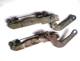 3626-690 Mowog Mgb Emergency Levers With Spring
