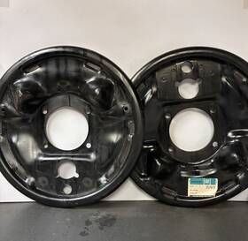 357874 Oem Gm 357873/357874 1976-78 Chevy Gmc Rear Brake Backing Plate Pair