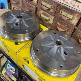 615dit Omc 113 501 Inch Pair Rear Brake Drum 5 Lug Lt And Rt Karmann Ghia 1958-1966 - Vw Bug 1958-1967