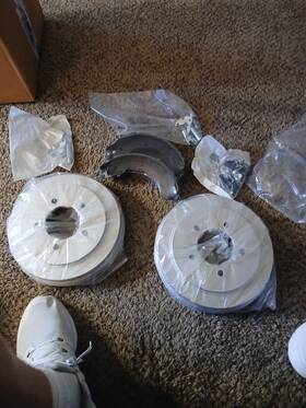 B1919 Power Stop Rear Brake Drums And Shoes With Hardware For A Dodge Caliber