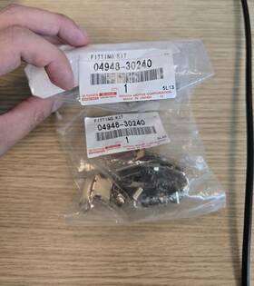 04948-30240 Toyota Oem Genuine Fitting Kit Disc Brake Rear
