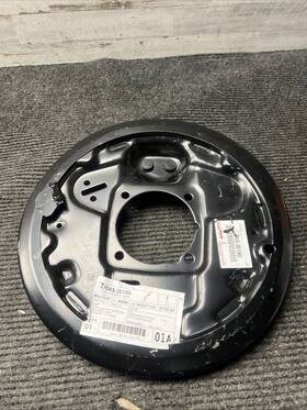 47043-35190 Toyota Tundra 4runner Tacoma Brake Backing Plate Rear Right Genuine