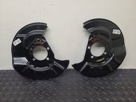 47803-06010 Toyota 21-24 Venza Rear Backing Plates Pair Oem