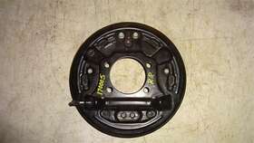 544.to1g17 Toyota Passenger Rear Backing Plate W Brake Hardware 4 Dr Sedan Fits 16-17 Yaris