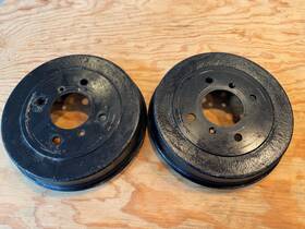 24611 Triumph Original Tr6 Rear Brake Drums