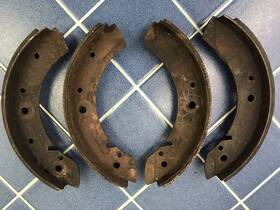 211609141 Volkswagen Vintage Vw Barndoor Bus Brake Shoes 1950-1955 For Rebuild