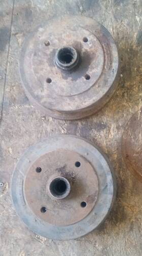 111605b Vw Oem 4-lug Front Brake Drums Set Of 2 Left And Right Volkswagen T1 Bug Beetle 1968-1978