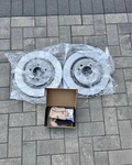 Brake Pads & Rotors Kit Fits 2017 Land Rover Discovery 2014-21 Range Sport. Fixed Price $225.00.