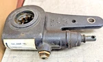 Meritor R801041 Slack Adjuster- 1.5"-10 Spline, 5.5" Arm New No Box B9B5. Fixed Price $39.50.